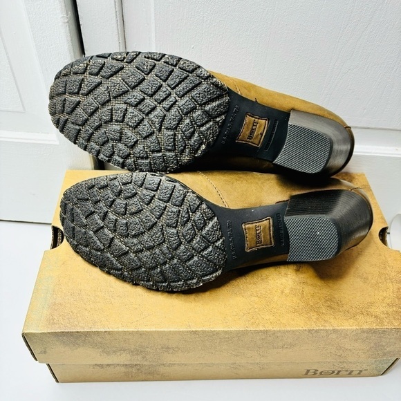 New BORN Gertrude Brown Mudd Block Heel Shoes Size 9 - Picture 3 of 10